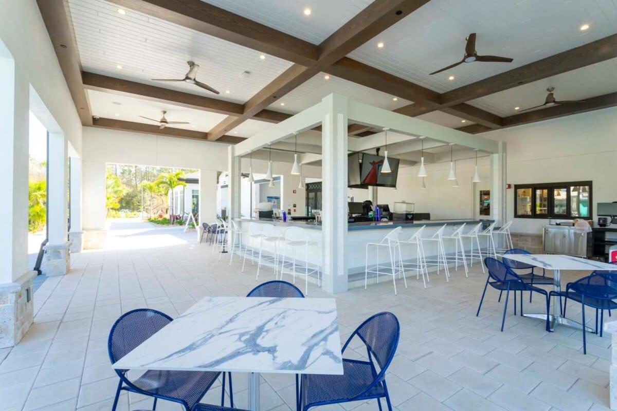 Wonderful 4bd W Pool Close To At Storeylake 2669 Hébergement de vacances