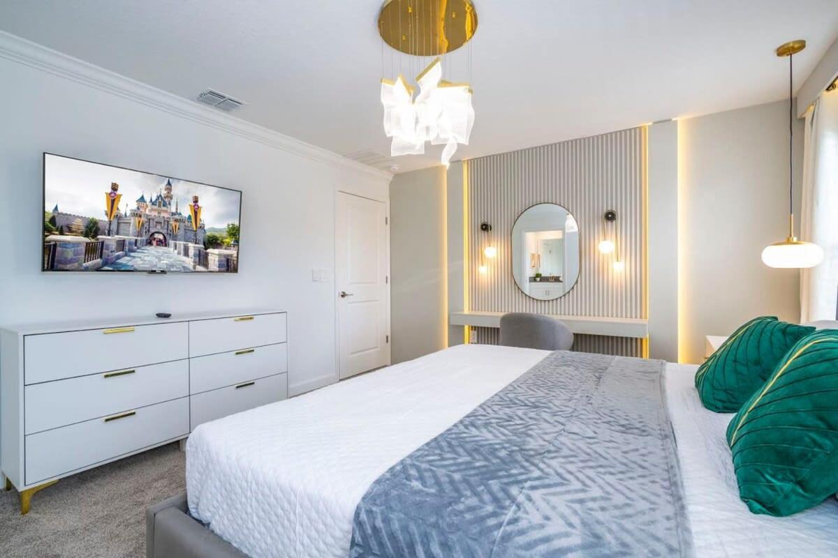 Hébergement de vacances Wonderful 4bd W Pool Close To At Storeylake 2669 *