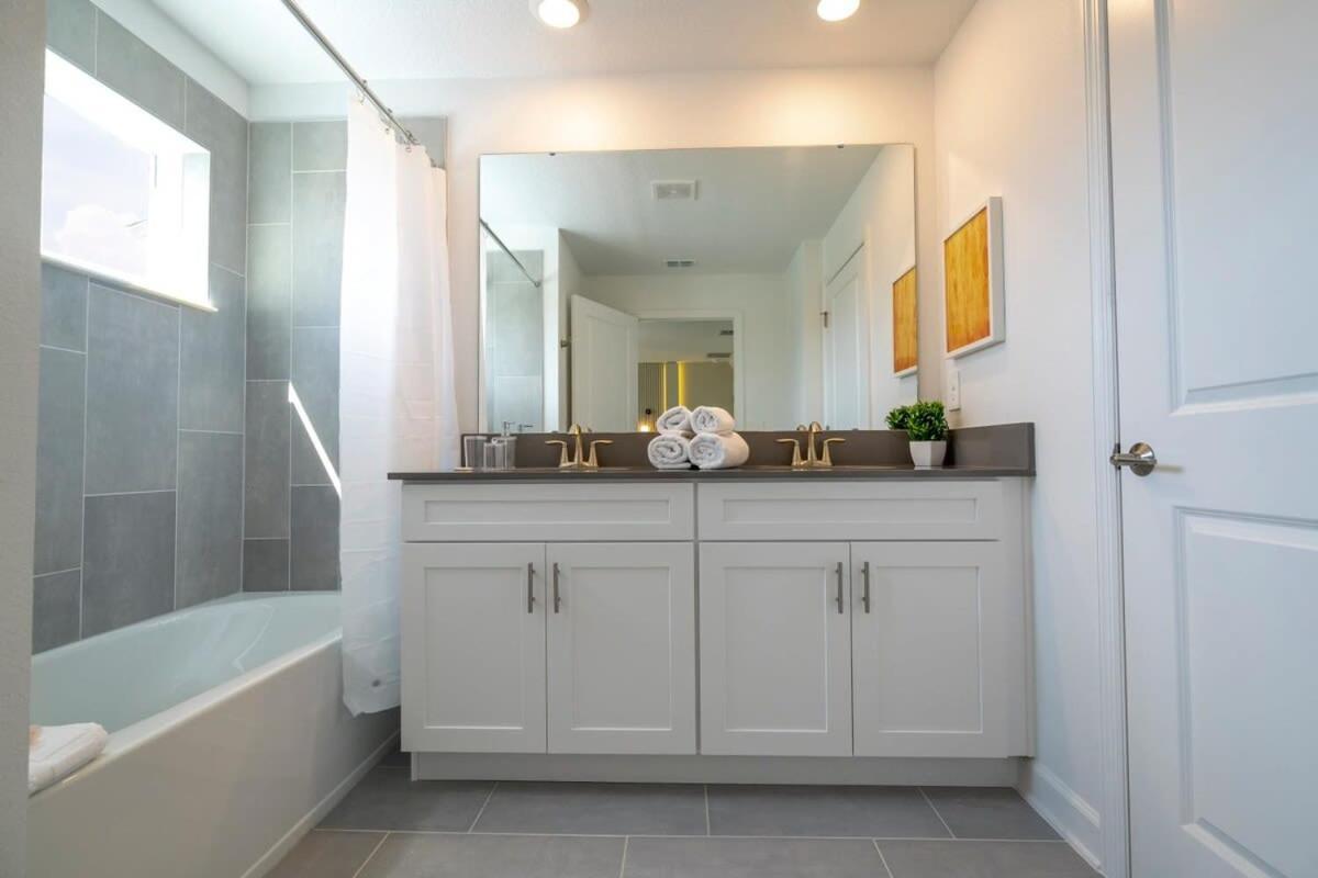 Hébergement de vacances Wonderful 4bd W Pool Close To At Storeylake 2669 Kissimmee